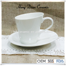 Tasse à thé et soucoupe en céramique moderne, tasse à café en porcelaine blanche avec soucoupes en gros, tasse en céramique et soucoupe